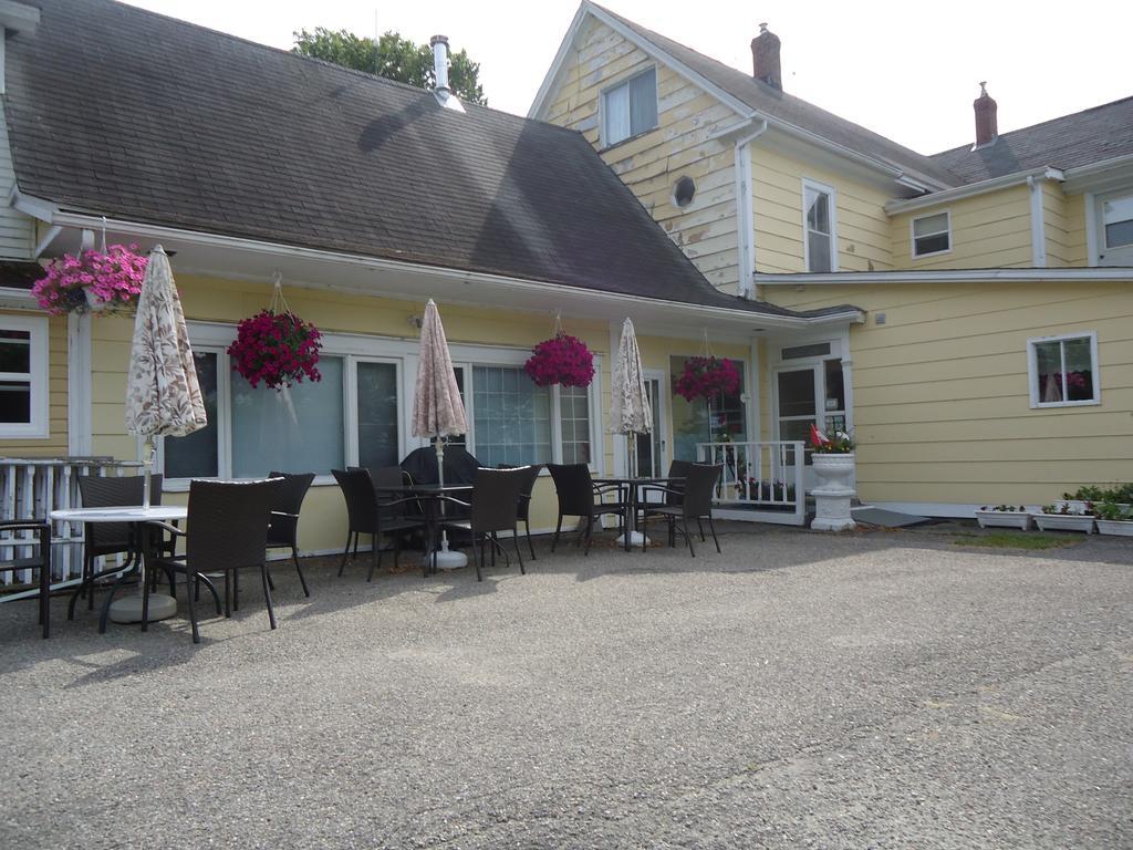 Governor'S Mansion Inn Miramichi Exterior foto