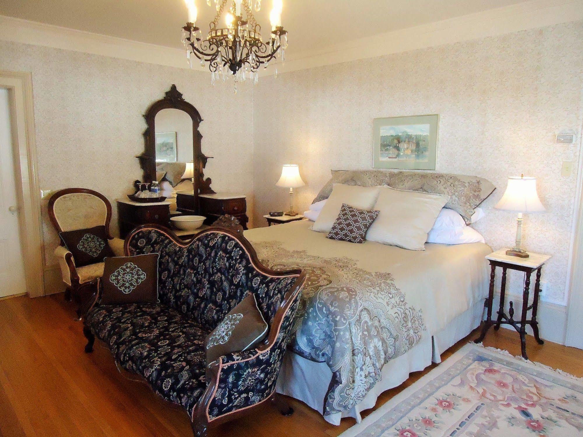 Governor'S Mansion Inn Miramichi Exterior foto